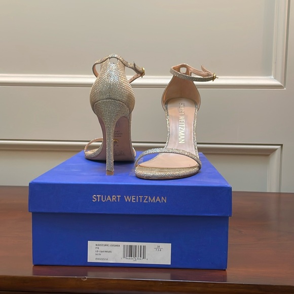 Woman’s sandal - Picture 1 of 4